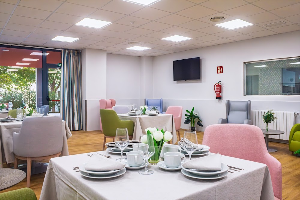 CENTRO RESIDENCIAL PARA PERSONAS MAYORES VITALIA KANSAS CITY — residencia de mayores en Sevilla (foto 3)