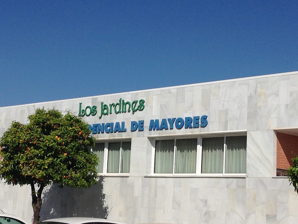 CENTRO RESIDENCIAL PARA MAYORES LOS JARDINES — residencia de mayores en Dos Hermanas (foto 2)