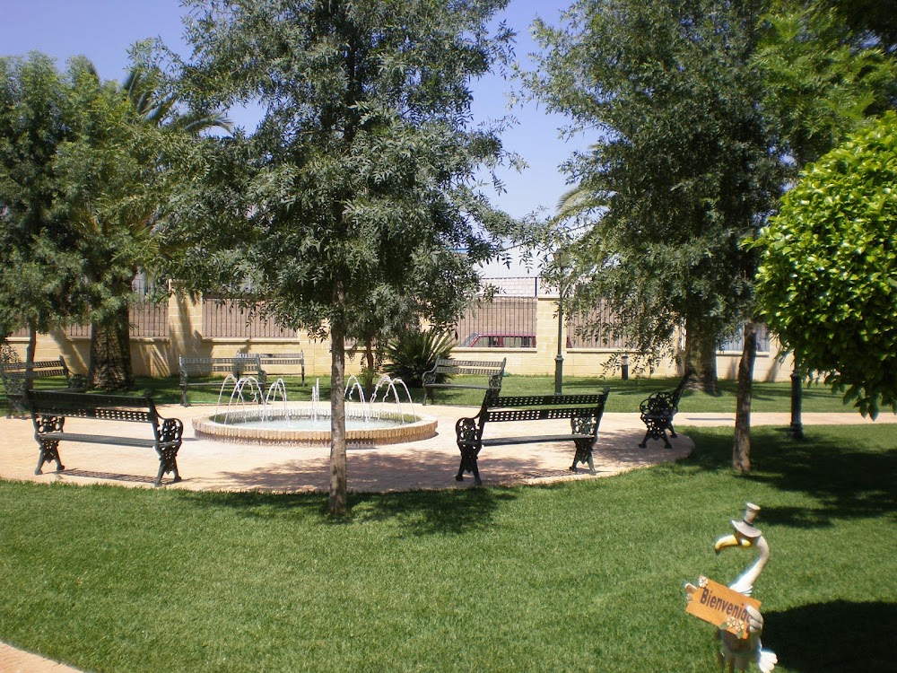 CENTRO RESIDENCIAL PARA MAYORES NUESTRA SEÑORA DE LOS ANGELES — residencia de mayores en Espartinas (foto 2)
