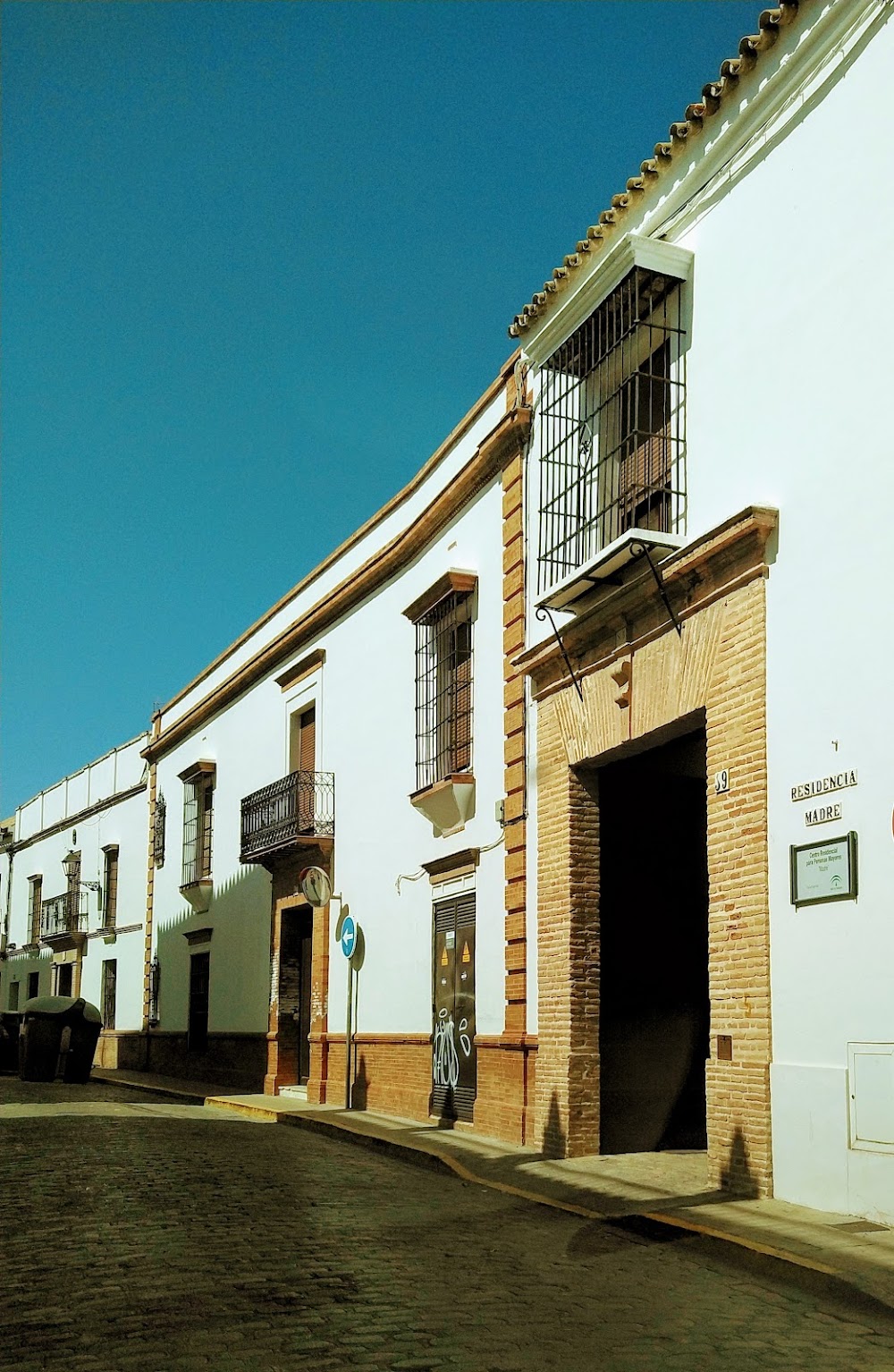 CENTRO RESIDENCIAL PARA MAYORES MADRE — residencia de mayores en Écija (foto 1)