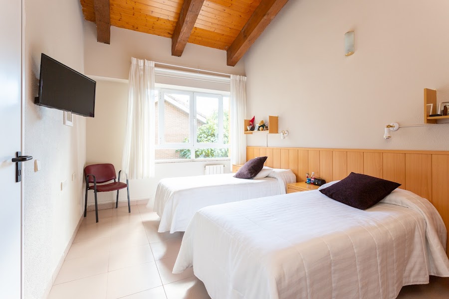GUADARRAMA, RESIDENCIA PERSONAS MAYORES — residencia de mayores en Sierra (foto 2)
