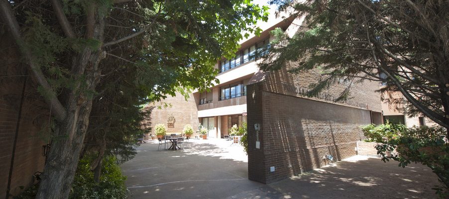SAGRADA FAMILIA ULISES, RESIDENCIA PERSONAS MAYORES — residencia de mayores en Hortaleza (foto 1)