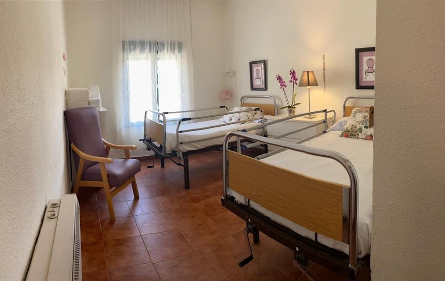 NUESTRA SEÑORA DEL ROSARIO ( LA CABRERA), RESIDENCIA PERSONAS MAYORES — residencia de mayores en Sierra (foto 2)