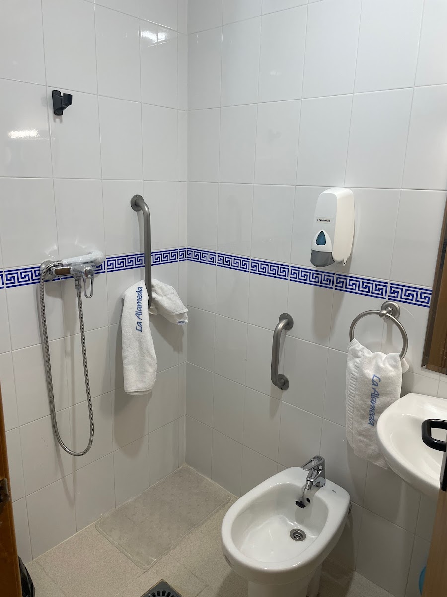 LA ALAMEDA (TORRES DE LA ALAMEDA), RESIDENCIA DE PERSONAS MAYORES — residencia de mayores en Medio-Este (foto 1)