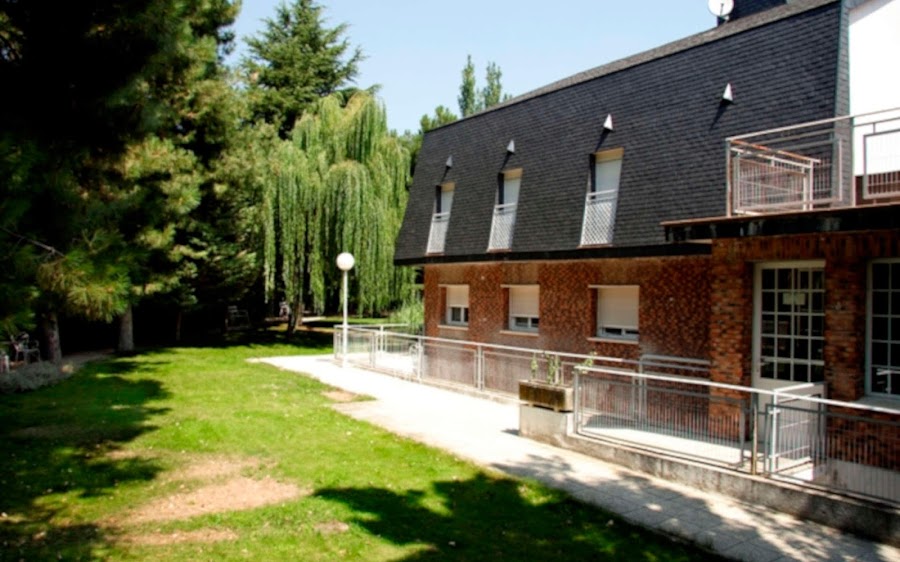 LA JAROSA, RESIDENCIA PERSONAS MAYORES — residencia de mayores en Sierra (foto 1)