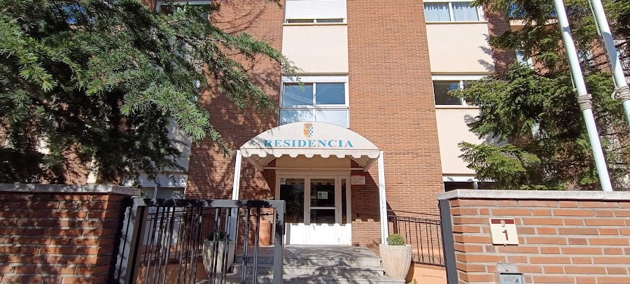 CENTRO DE DIA MUNICIPAL DE PERSONAS MAYORES DE GRIÑON — residencia de mayores en Medio-Sur (foto 1)