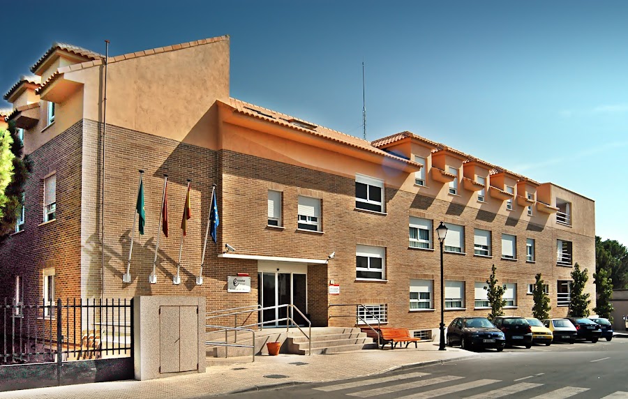 BOUCO SERRANILLOS DEL VALLE, RESIDENCIA DE PERSONAS MAYORES — residencia de mayores en Medio-Sur (foto 1)
