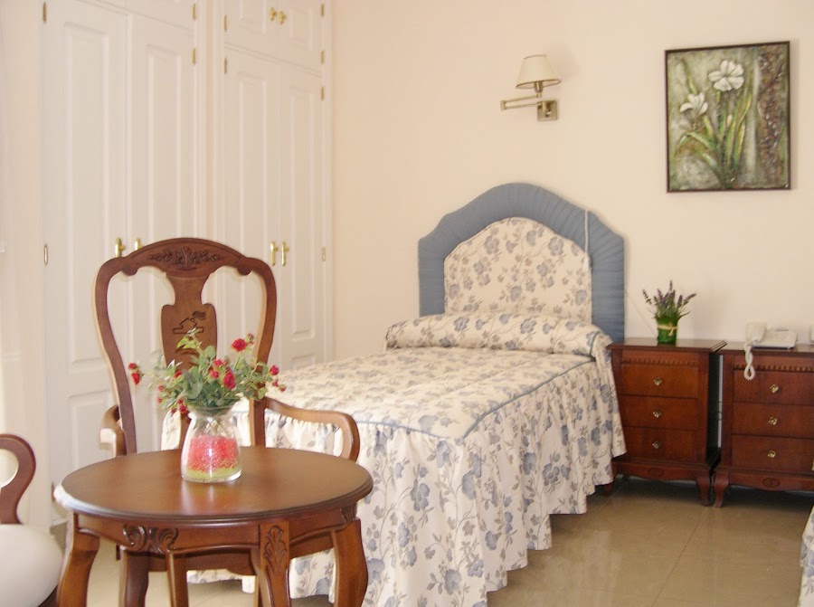 GUADARRAMA-ESCORIAL, RESIDENCIA PERSONAS MAYORES — residencia de mayores en Sierra (foto 2)