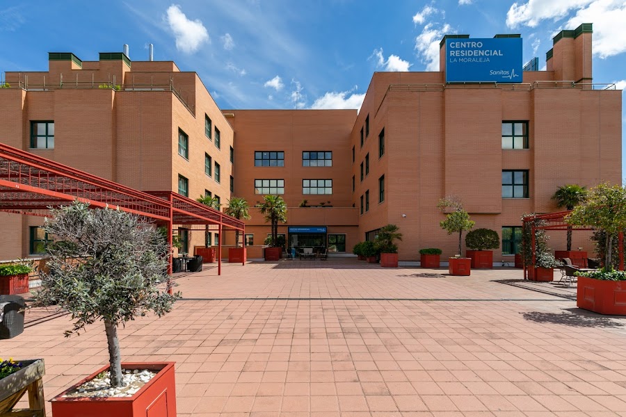 SANITAS RESIDENCIAL LA MORALEJA, CENTRO DE DIA — residencia de mayores en Nordeste (foto 4)