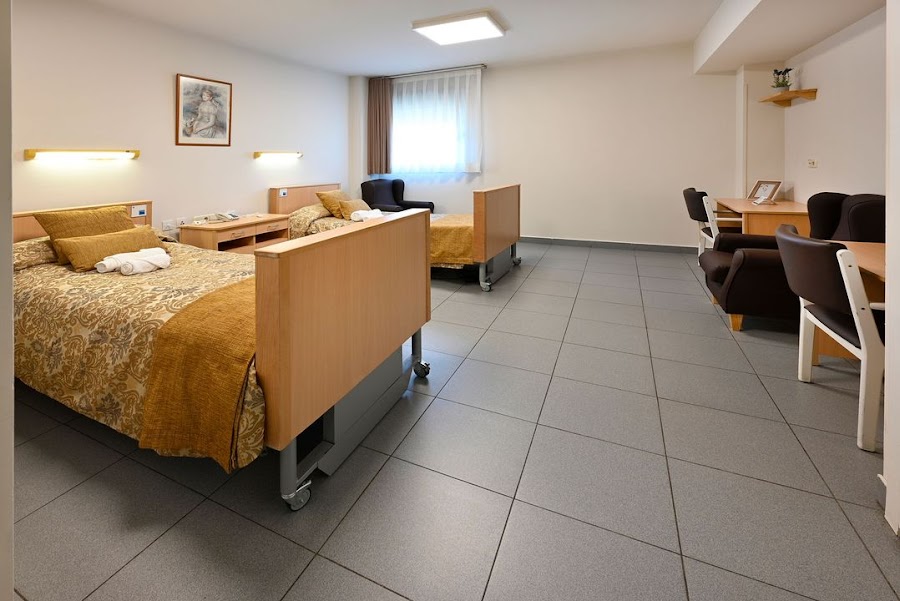 CARABANCHEL, RESIDENCIA DE PERSONAS MAYORES — residencia de mayores en Carabanchel (foto 3)
