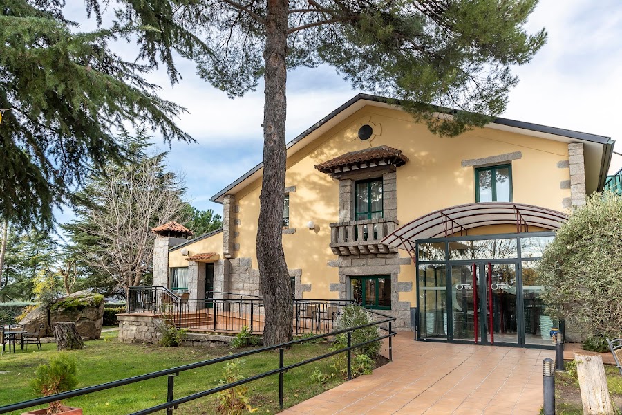 BOUCO TORRELODONES, RESIDENCIA PARA PERSONAS MAYORES — residencia de mayores en Sierra (foto 1)