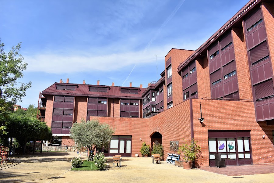 BALLESOL TRES CANTOS, CENTRO DE DIA (PLAN VELOCIDAD) — residencia de mayores en Sierra (foto 1)