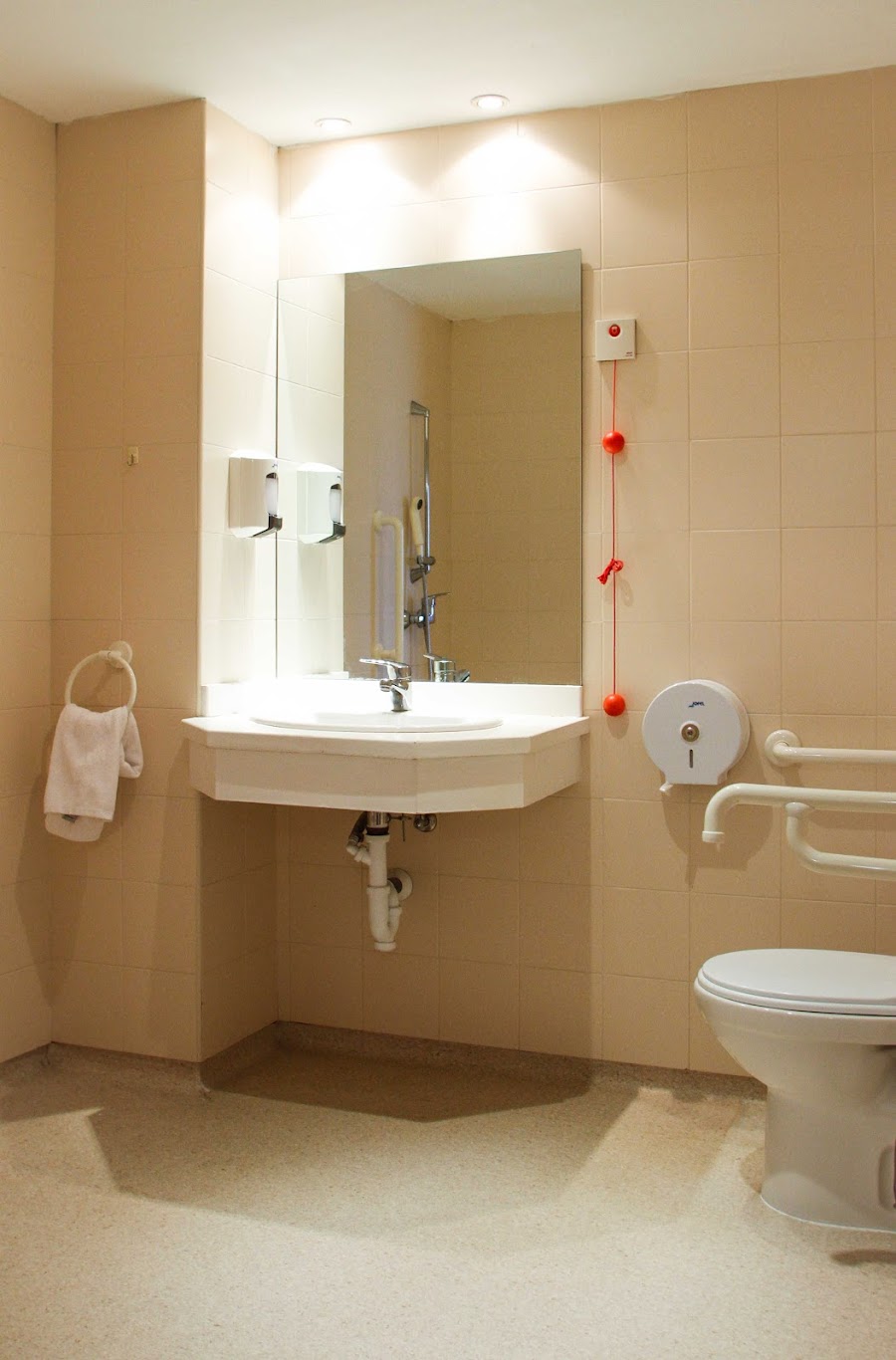 AMAVIR CIUDAD LINEAL, CENTRO DE DIA (PLAN VELOCIDAD) — residencia de mayores en Ciudad Lineal (foto 3)
