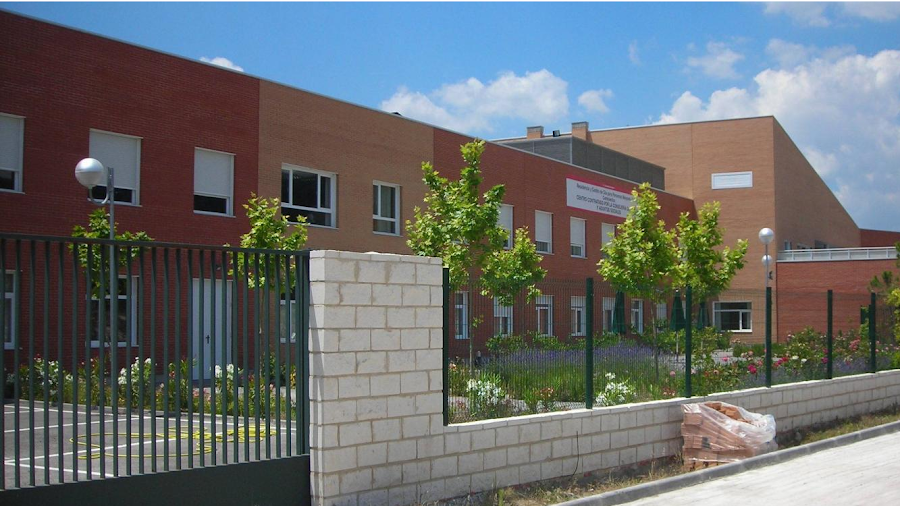 AMAVIR CENICIENTOS, RESIDENCIA DE PERSONAS MAYORES (PLAN VELOCIDAD) — residencia de mayores en Suroeste (foto 2)