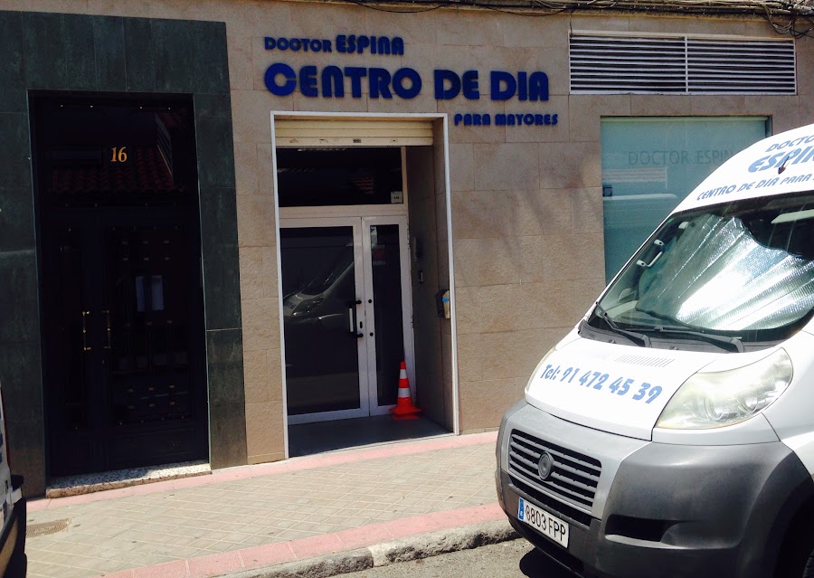 DOCTOR ESPINA, CENTRO DE DIA — residencia de mayores en Carabanchel (foto 3)