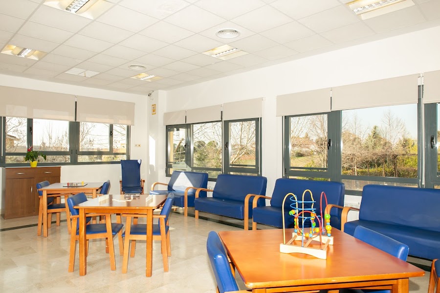 DOMUSVI QUIJORNA , RESIDENCIAS DE PERSONAS MAYORES — residencia de mayores en Suroeste (foto 4)