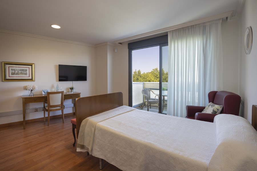 DOMUSVI TRES CANTOS, CENTRO DE DIA — residencia de mayores en Sierra (foto 4)