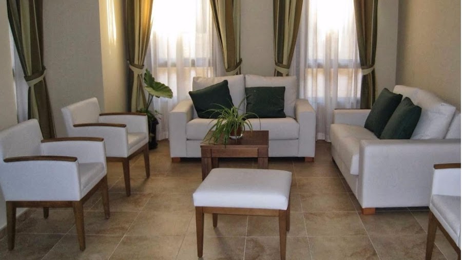 SAN MIGUEL DE  PEDREZUELA, RESIDENCIA DE PERSONAS MAYORES — residencia de mayores en Sierra (foto 2)