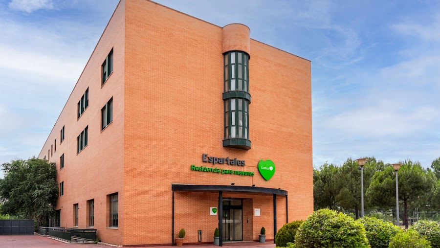 DOMUSVI ESPARTALES, RESIDENCIA DE PERSONAS MAYORES — residencia de mayores en Medio-Este (foto 4)