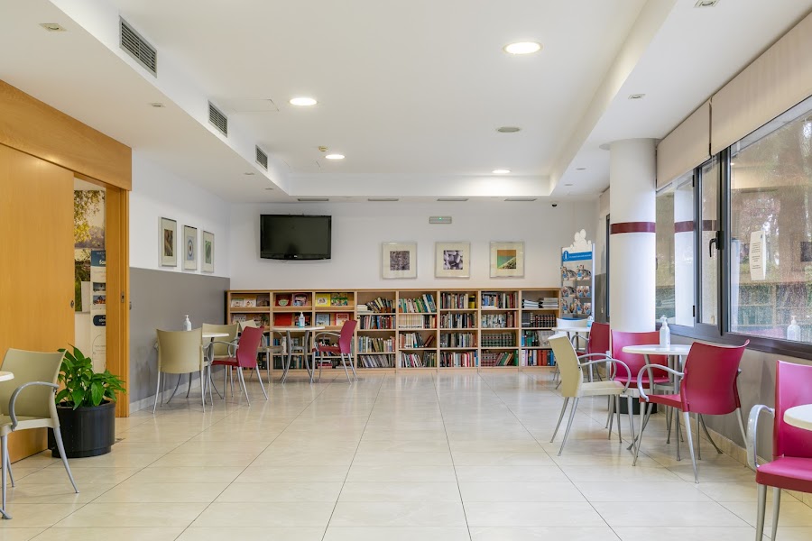 RESIDENCIA SANITAS COLMENAR, RESIDENCIA DE PERSONAS MAYORES — residencia de mayores en Sierra (foto 3)
