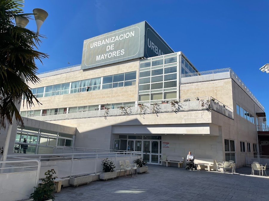URBANIZACION DE MAYORES, CENTRO DE DIA — residencia de mayores en Suroeste (foto 1)