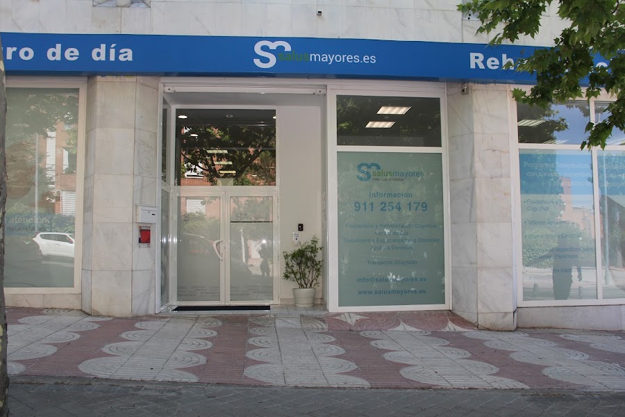 SALUS MAYORES. MÁS QUE CUIDADOS, CENTRO DE DIA — residencia de mayores en Noroeste (foto 2)