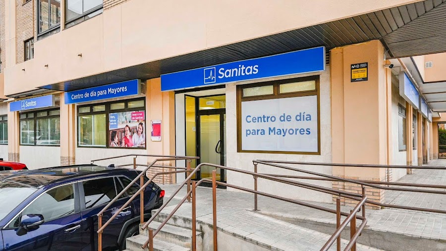 SANITAS ILUSTRACION, CENTRO DE DIA — residencia de mayores en Fuencarral-El Pardo (foto 1)