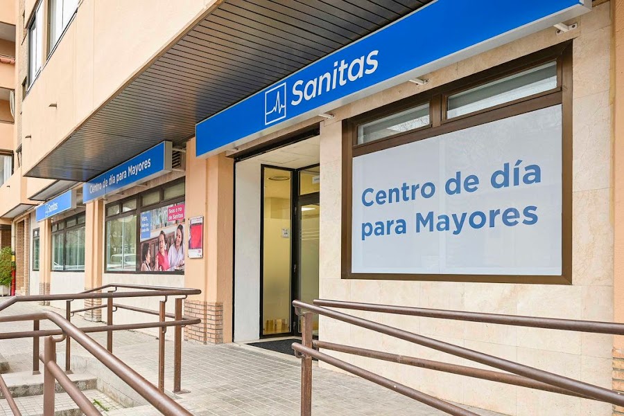 SANITAS ILUSTRACION, CENTRO DE DIA — residencia de mayores en Fuencarral-El Pardo (foto 4)