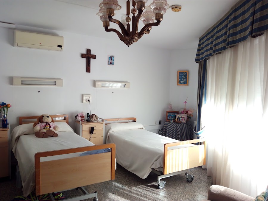 LAS ROSAS DEL CAMINO, RESIDENCIA DE PERSONAS MAYORES — residencia de mayores en Suroeste (foto 2)