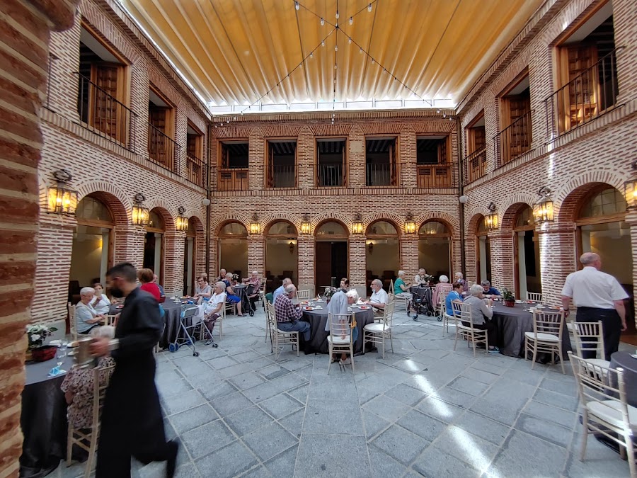VIRGEN DEL PILAR, CENTRO DE DIA INTEGRADO EN LA RESIDENCIA — residencia de mayores en Suroeste (foto 1)