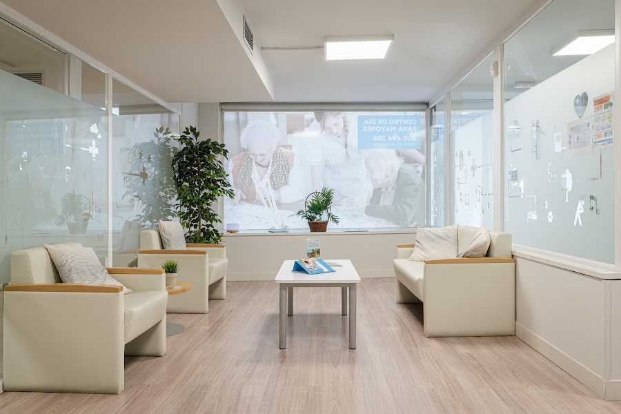 SANITAS CLARA DEL REY, CENTRO DE DÍA — residencia de mayores en Chamartín (foto 3)