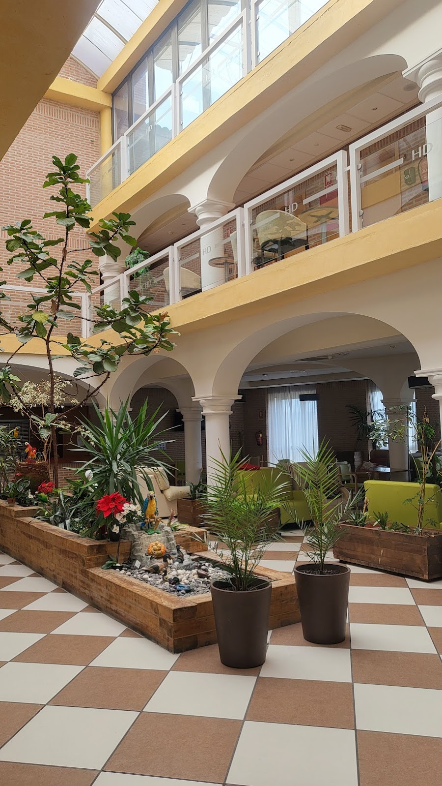 GERONTOS PEDREZUELA, RESIDENCIA DE PERSONAS MAYORES — residencia de mayores en Sierra (foto 1)