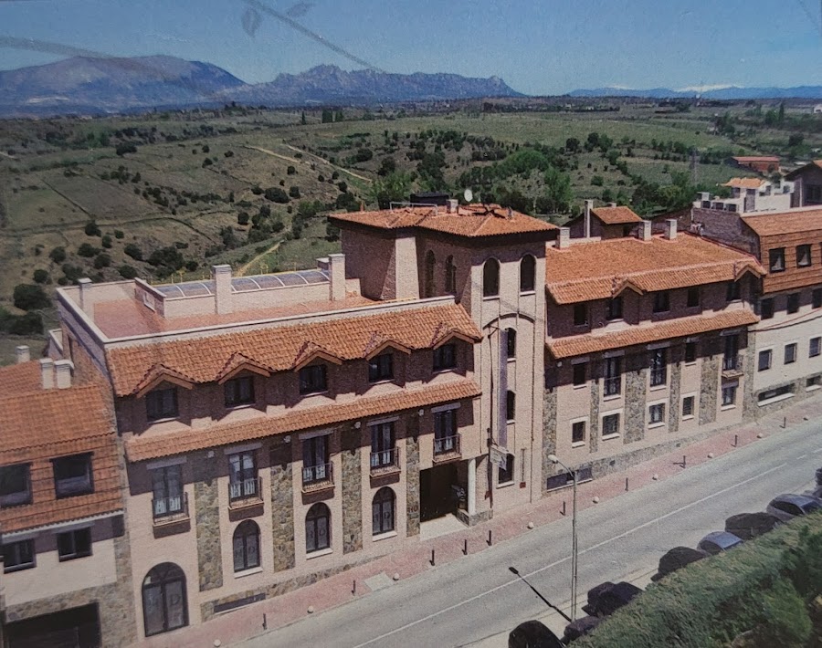 GERONTOS PEDREZUELA, RESIDENCIA DE PERSONAS MAYORES — residencia de mayores en Sierra (foto 3)
