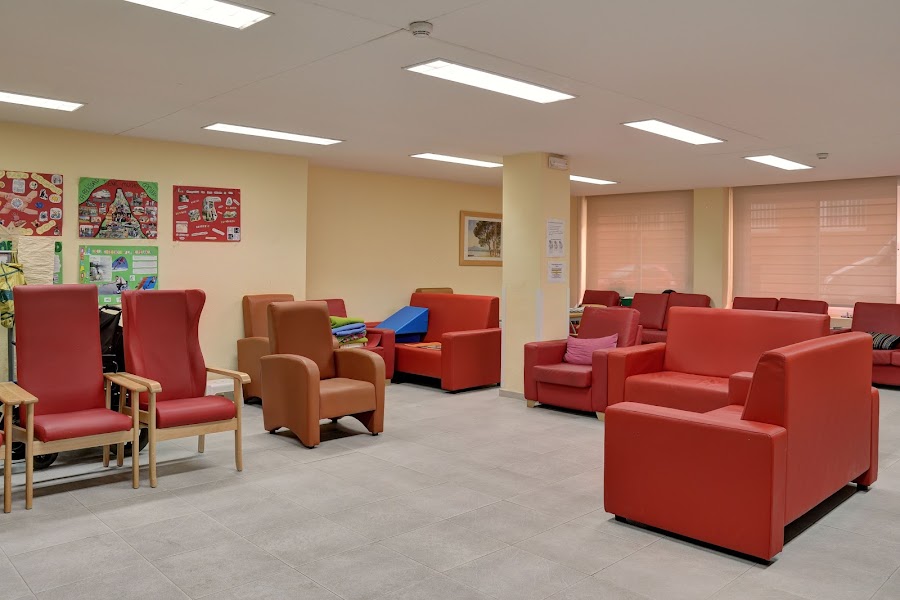 COLISEE AV. CORUÑA A. VIVIENDA COMUNITARIA — residencia de mayores en Nordeste (foto 4)