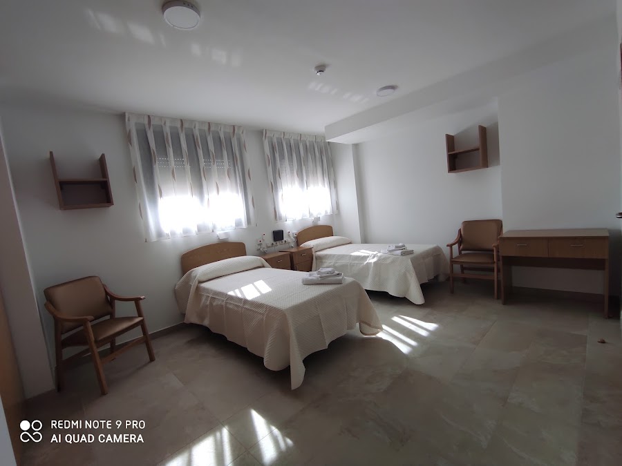 RESIDENCIA DE PERSONAS MAYORES LOS MANZANOS — residencia de mayores en Suroeste (foto 2)