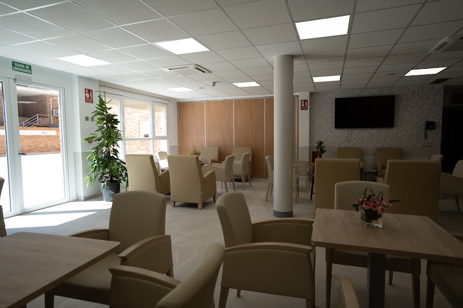 CENTRO DE DIA MIAL SALUD GALAPAGAR — residencia de mayores en Noroeste (foto 1)