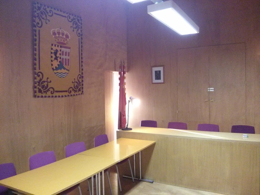 CENTRO MUNICIPAL DEL MAYOR VALDELAGUNA — residencia de mayores en Sureste (foto 2)