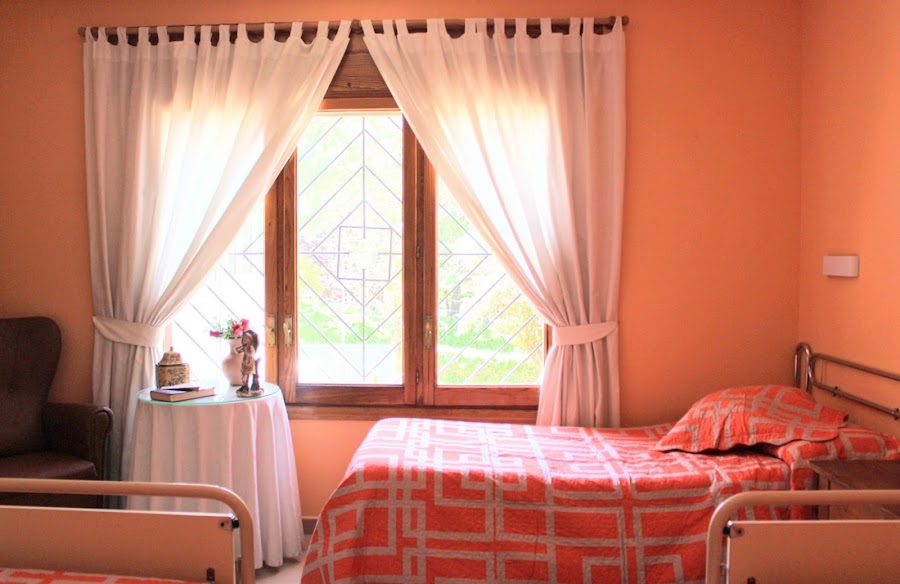 LOS CLAVELES RESIDENCIA DE PERSONAS MAYORES — residencia de mayores en Sierra (foto 4)