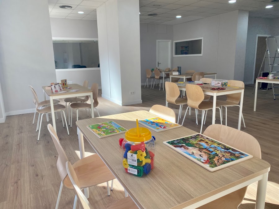 CENTRO DE DIA NEUROHENARES — residencia de mayores en Medio-Este (foto 4)