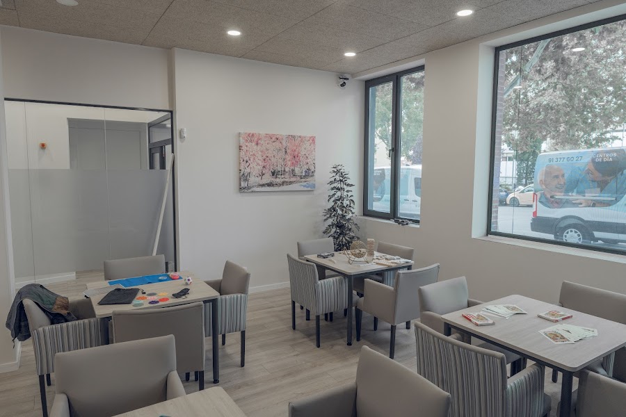 CENRO DE DIA STIMA HORTALEZA — residencia de mayores en Hortaleza (foto 3)