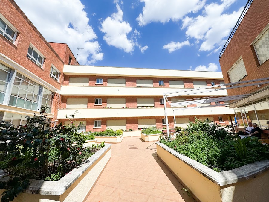 LOS PEÑASCALES, RESIDENCIA DE PERSONAS MAYORES — residencia de mayores en Sierra (foto 1)